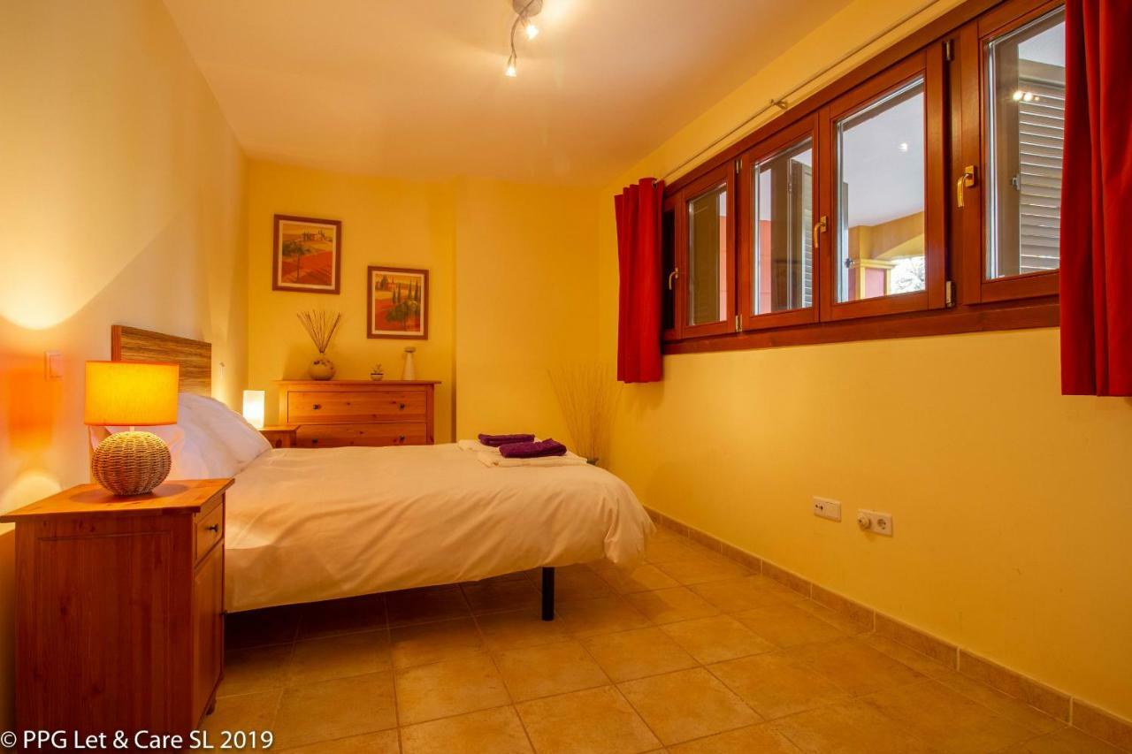 Con Jardin Y Acceso A La Piscina. Apartment Ayamonte Exterior photo